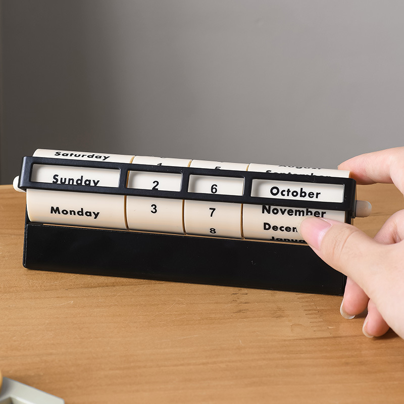 Desk Setup Gadgets - 1 Buah Kalender Abadi Kreatif Roda