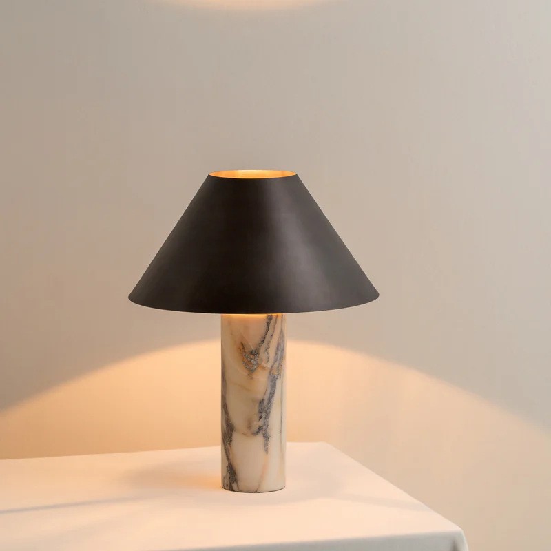 Desk Setup Minimalist - Lampu Meja Marmer Alami Italia Desainer